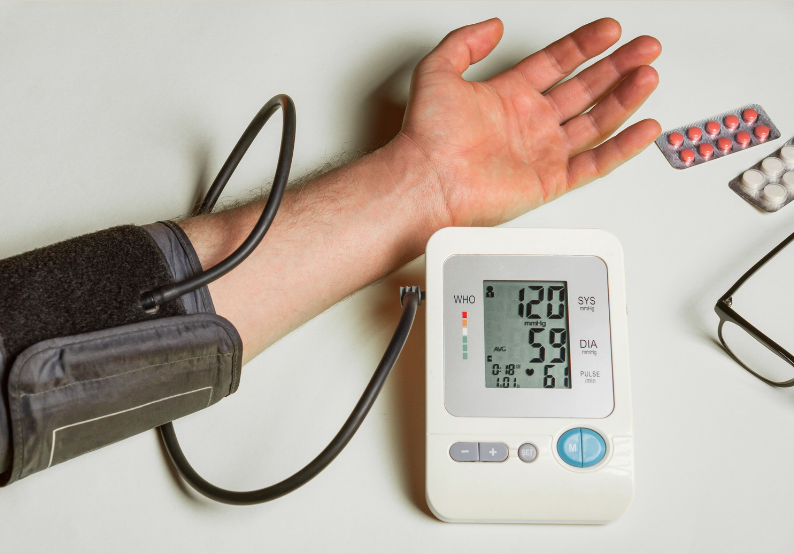 Cover image for UNDERSTANDING BLOOD PRESSURE